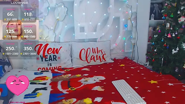 mooncandygirl online show from 12.20.24