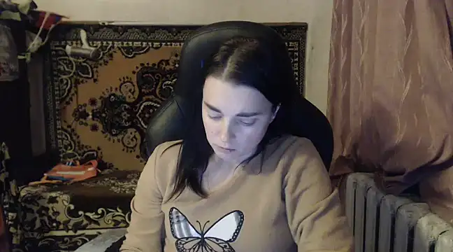 Snapshot of AlisaLaDiva chatting on 12.11.24 AlisaLaDiva online show from 12.11.24