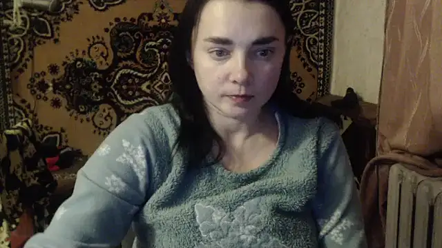 Snapshot of AlisaLaDiva chatting on 12.23.24 AlisaLaDiva online show from 12.23.24