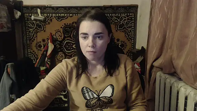 Snapshot of AlisaLaDiva chatting on 12.25.24 AlisaLaDiva online show from 12.25.24