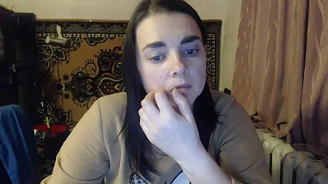 Snapshot of AlisaLaDiva chatting on 02.01.25 AlisaLaDiva online show from 02.01.25