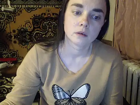 Snapshot of AlisaLaDiva chatting on 02.25.25 AlisaLaDiva online show from 02.25.25