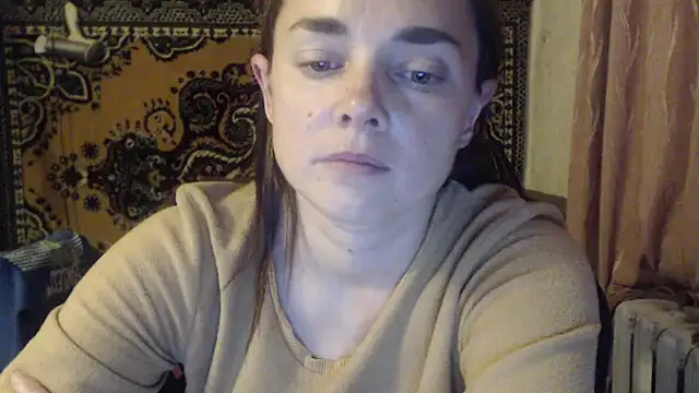 Snapshot of AlisaLaDiva chatting on 10.19.25 AlisaLaDiva online show from 10.19.25