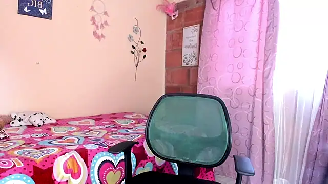 Snapshot of zafiro_sex_ chatting on 01.09.25 zafiro sex online show from 01.09.25