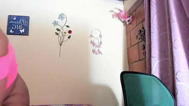 Snapshot of zafiro_sex_ chatting on 03.11.25 zafiro sex online show from 03.11.25