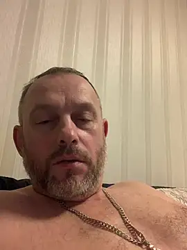 Snapshot of GHsveter chatting on 03.05.25 GHsveter online show from 03.05.25