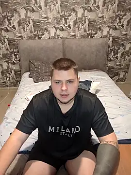 Snapshot of Volshebnik130_ chatting on 10.29.25 Volshebnik130  online show from 10.29.25