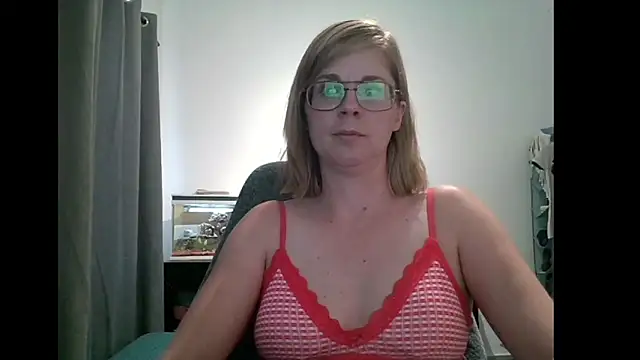 Snapshot of SavannaGirly chatting on 02.12.25 SavannaGirly online show from 02.12.25