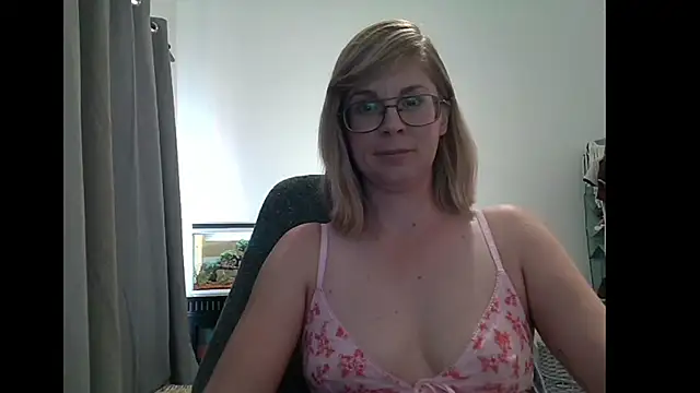 Snapshot of SavannaGirly chatting on 03.02.25 SavannaGirly online show from 03.02.25