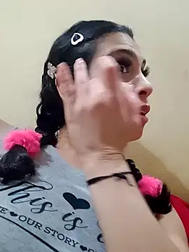 Snapshot of molymeneses chatting on 12.21.24 molymeneses online show from 12.21.24