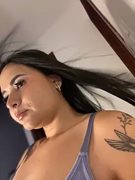Snapshot of jailyncam_ chatting on 02.06.25 jailyncam online show from 02.06.25