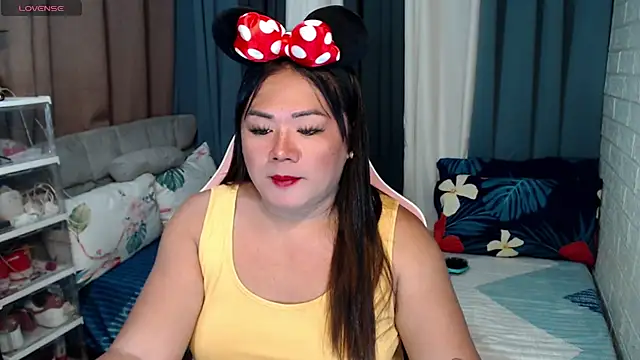 Snapshot of MagnificatMistress chatting on 02.12.25 MagnificatMistress online show from 02.12.25