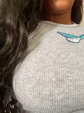 Snapshot of bea3liz chatting on 01.12.25 bea3liz online show from 01.12.25