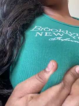 Snapshot of bea3liz chatting on 01.21.25 bea3liz online show from 01.21.25