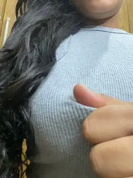 Snapshot of bea3liz chatting on 02.03.25 bea3liz online show from 02.03.25