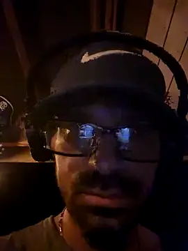 Snapshot of studda27 chatting on 09.26.25 studda27 online show from 09.26.25