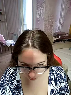 Snapshot of DienkaGreen chatting on 12.07.24 DienkaGreen online show from 12.07.24