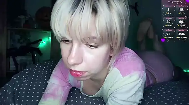 Snapshot of cruellagoth666 chatting on 12.04.24 cruellagoth666 online show from 12.04.24