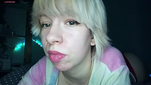 Snapshot of cruellagoth666 chatting on 12.10.24 cruellagoth666 online show from 12.10.24