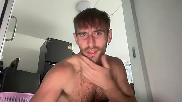 Snapshot of lukegunn chatting on 01.03.25 lukegunn online show from 01.03.25