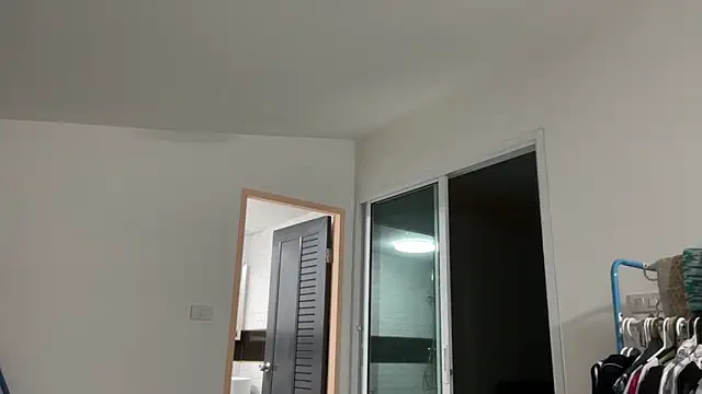 Snapshot of lukegunn chatting on 01.10.25 lukegunn online show from 01.10.25