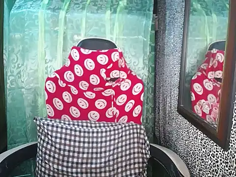 Snapshot of Ms_Lollipop69 chatting on 12.31.24 Ms Lollipop69 online show from 12.31.24