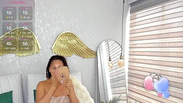 Snapshot of EmmaFerrary chatting on 11.09.25 EmmaFerrary online show from 11.09.25