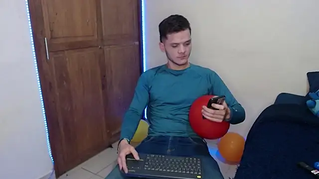 Snapshot of ramseesh chatting on 09.29.25 ramseesh online show from 09.29.25