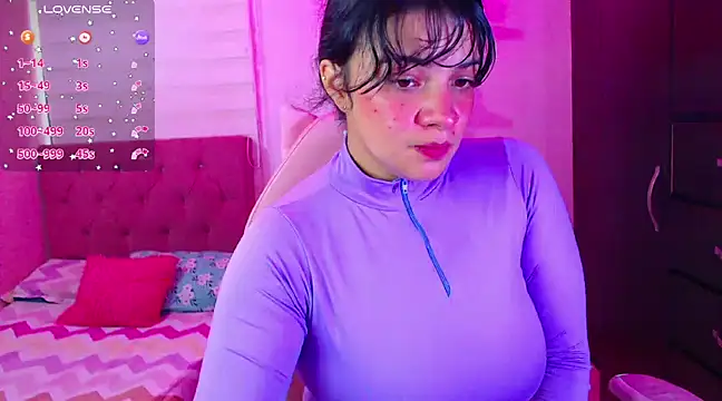 Snapshot of Vannessa__Shy chatting on 01.16.25 Vannessa  Shy online show from 01.16.25