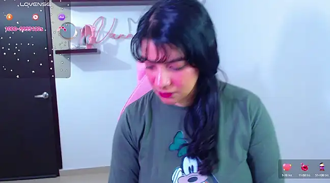 Snapshot of Vannessa__Shy chatting on 02.09.25 Vannessa  Shy online show from 02.09.25