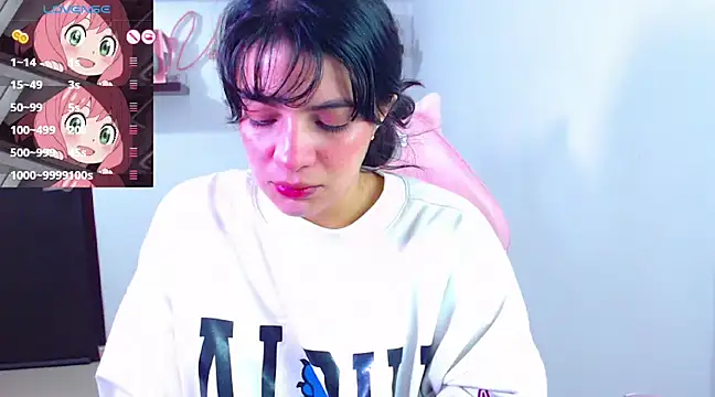 Snapshot of Vannessa__Shy chatting on 03.22.25 Vannessa  Shy online show from 03.22.25
