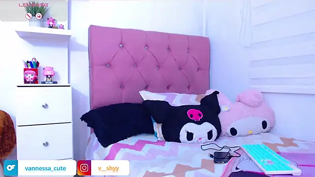 Snapshot of Vannessa__Shy chatting on 09.11.25 Vannessa  Shy online show from 09.11.25