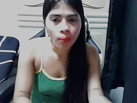 Snapshot of Miss_unknown chatting on 10.14.25 Miss unknown online show from 10.14.25