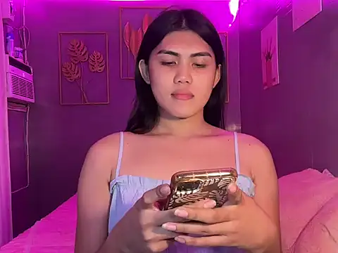 Snapshot of Delicate_Savannah chatting on 10.13.25 Delicate Savannah online show from 10.13.25