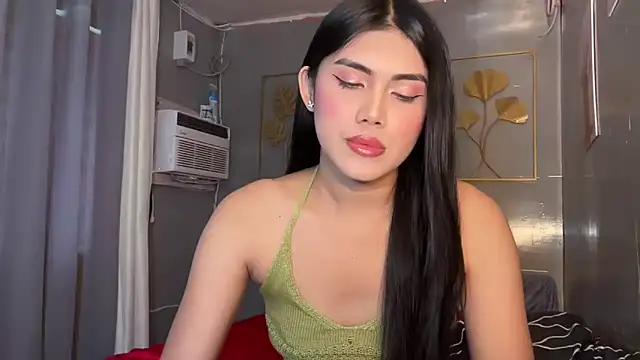 Snapshot of Delicate_Savannah chatting on 10.30.25 Delicate Savannah online show from 10.30.25