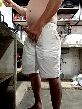 Snapshot of biluao chatting on 12.29.24 biluao online show from 12.29.24