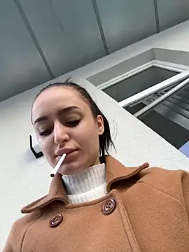 Snapshot of Zeyna1 chatting on 01.10.25 Zeyna1 online show from 01.10.25