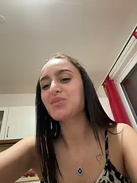 Snapshot of Zeyna1 chatting on 01.27.25 Zeyna1 online show from 01.27.25