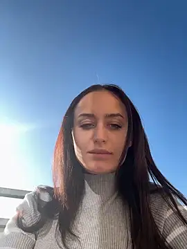 Snapshot of Zeyna1 chatting on 03.05.25 Zeyna1 online show from 03.05.25