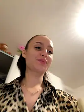 Snapshot of Zeyna1 chatting on 10.16.25 Zeyna1 online show from 10.16.25