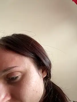 Snapshot of Zeyna1 chatting on 10.26.25 Zeyna1 online show from 10.26.25