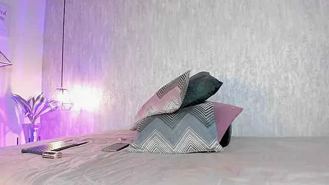 Snapshot of Eva_Zc chatting on 09.24.25 Eva Zc online show from 09.24.25