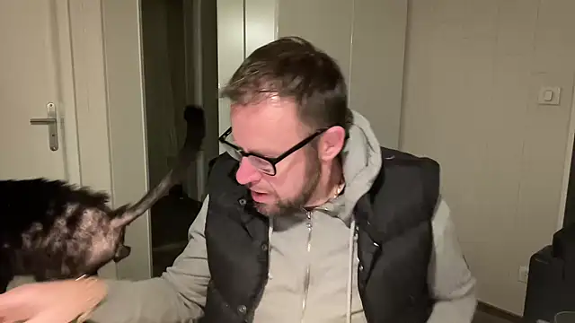 Snapshot of FABIOGLASSES chatting on 01.15.25 FABIOGLASSES online show from 01.15.25