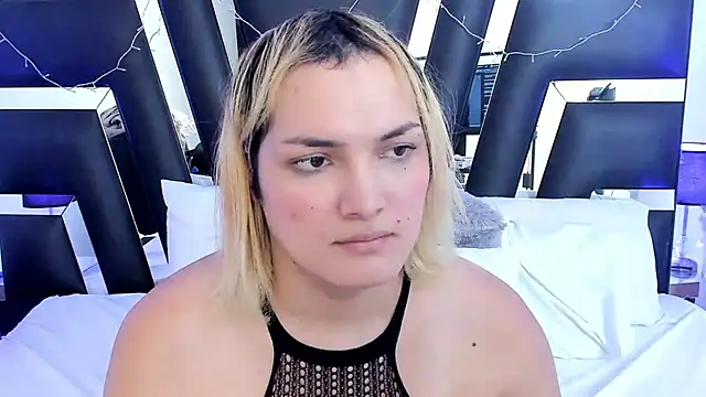 Snapshot of katya_kozlov chatting on 03.02.25 katya kozlov online show from 03.02.25