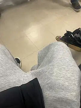 Snapshot of dingoding chatting on 12.22.24 dingoding online show from 12.22.24