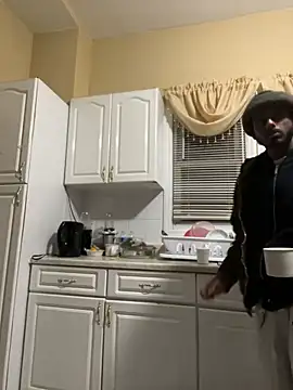 Snapshot of dingoding chatting on 01.05.25 dingoding online show from 01.05.25