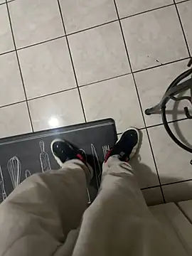 Snapshot of dingoding chatting on 01.05.25 dingoding online show from 01.05.25