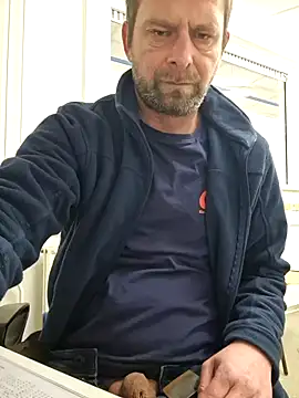 Snapshot of Mjn34 chatting on 01.21.25 Mjn34 online show from 01.21.25