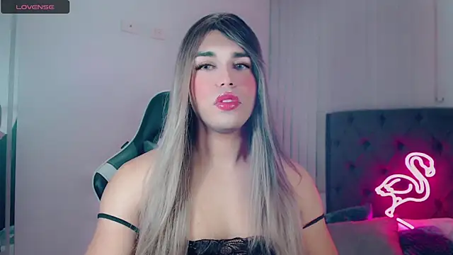 Snapshot of BIGCOCKMIA chatting on 01.23.25 BIGCOCKMIA online show from 01.23.25