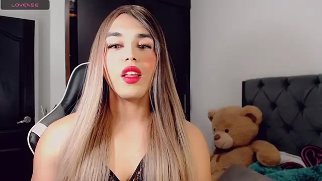 Snapshot of BIGCOCKMIA chatting on 03.05.25 BIGCOCKMIA online show from 03.05.25